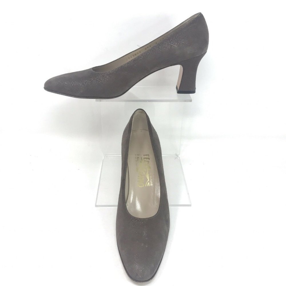 Salvatore Ferragamo Women 9 VTG Tan Suede Leather